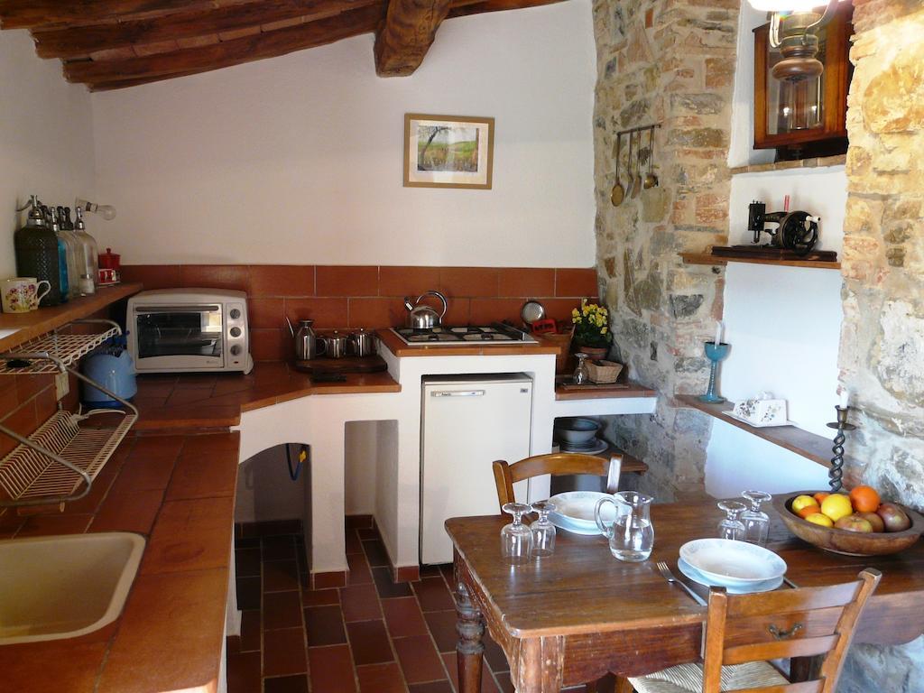 Gasthaus Podere Patrignone Castellina in Chianti Zimmer foto